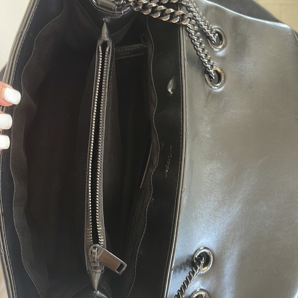 Yves Saint Laurent Bags Loulou Medium Ysl Matelasse Calfskin Flaptop Shoulder Bag Matte